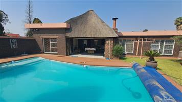 Victorian Masterpiece – Where Elegance Meets Modern Living