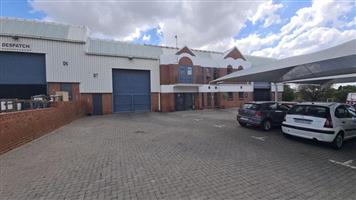 Neat 409sqm Warehouse to let in Randjespark Midrand!