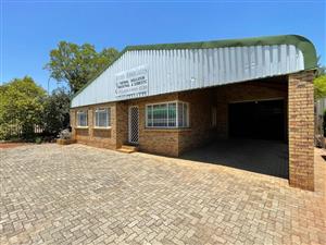 Premium warehouse to let in Highveld Techno Park!
