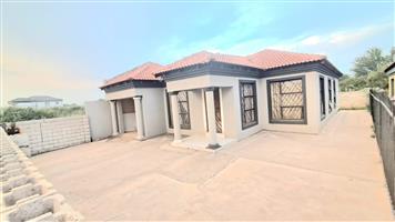 House For Sale in Soshanguve XX