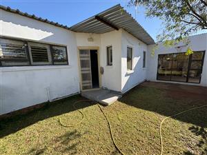 House For Sale in Roodepan