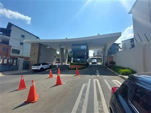 Apartment For Sale in Oakdene