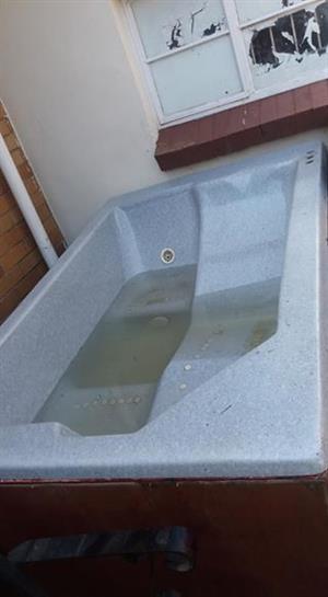 Jacuzzi with motor for sale