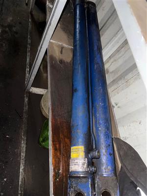 Selling 2× Afrit cylinder