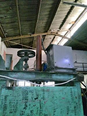VERTICAL BALER FOR SALE 