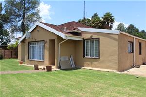 4 bedrooms house plus three bedroom flat