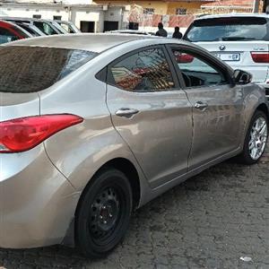 Hyundai Elantra 1.6 Gls manual Petrol 