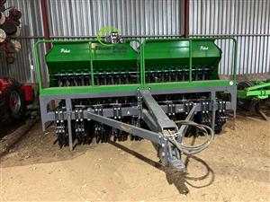 2023 Piket Planter