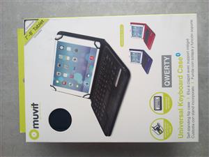 Universal Bluetooth keyboard with case