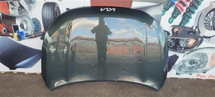 2025 KIA SELTOS BONNET HOOD FOR SALE. IN EXCELLENT CONDITION