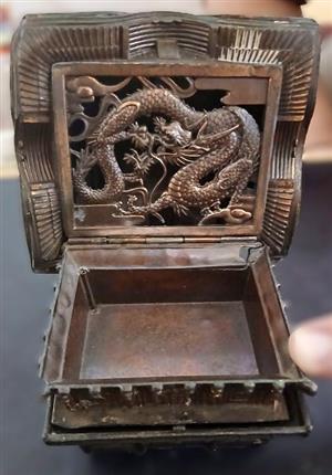 Vintage Japanese Musical Pagoda Collectable Item (Needs TLC)