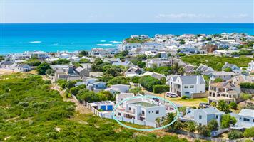 Magnificent Home with Superior Quality Finishes in Arniston