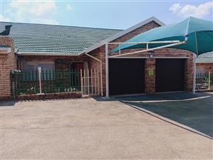 Comfortable 3 Bedroom Townhouse in a Well-Kept Complex