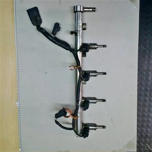 VOLVO XC60 FEUL INJECKTOR RAIL FOR SALE