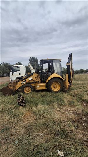 Cat 428e 4x4, extended arm, jaw bucket, licensed, 6300 Hrs