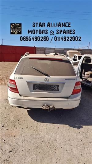 MERCEDES BENZ W204 C180 STATION WAGON STRIPPING FOR SPARES 