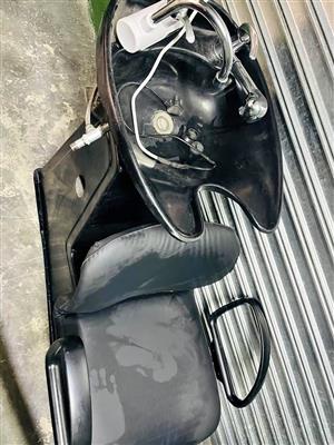 Salon basin for sale call or WhatsApp 
