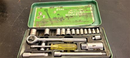 Metric Ratchet Socket Set – 21 Piece Case, 2 Sockets Missing