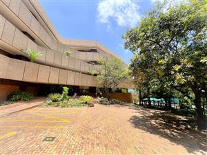 Commercial office space/building to rent in Parktown