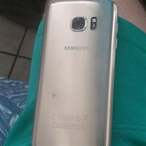 selling samsung s7 with broken screen