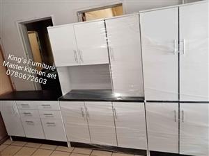 Kitchen master like build in