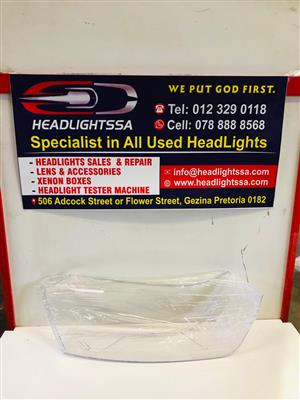 Audi Q3 right side headlight replacement lens 