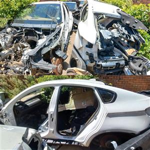 BMW X6 STRIPPING FOR SPARES