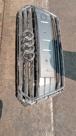 AUDI A4 B9 grill for sell In good condition
