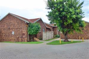 Townhouse Rental Monthly in The Reeds