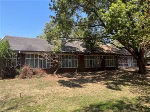 Versatile plot with housing and workshops for Sale in Grootvlei