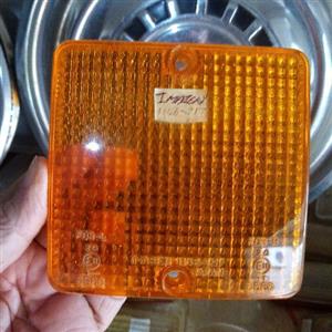 Canter, rear flicker lens