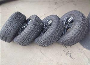 17 inch Toyota hilux G-D6 rims and tyres 265/70/17inch 