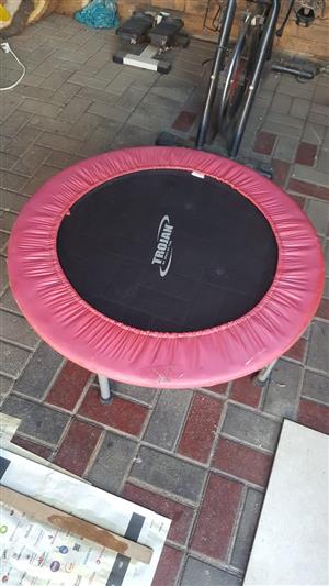 Mini trampoline 