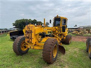 1999 Mitsubishi MG530 Grader