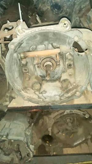 VW CARAVELLA 4 SPEED MANUAL GEARBOX FOR SALE