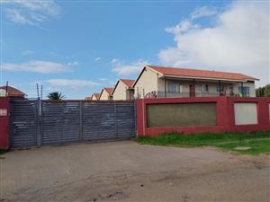 Apartment For Sale in Eloff