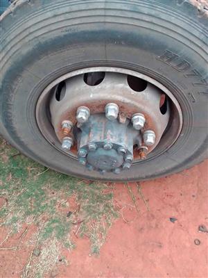 DAF XF 105 460 Diffs available