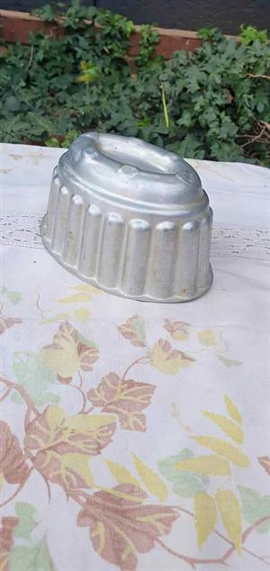 vintage aluminum jelly and blancmange mould.
