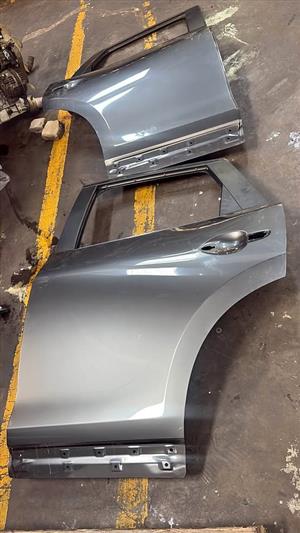 2022 Mazda cx5 left rear and right rear back doors