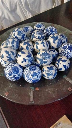 EXQUISITELY  BEAUTIFUL  BLUE & WHITE DECOR ORNAMENTAL BALLS - LOVELY INVESTMENT-CRESTA RANDBURG