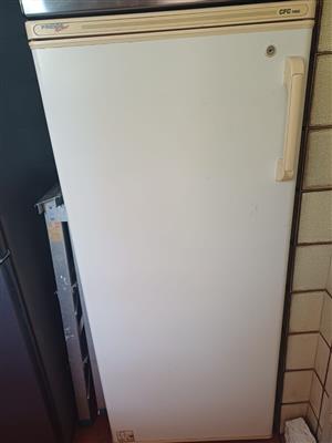 Fridgemaster freezer 