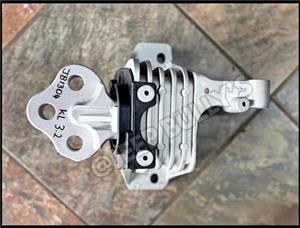 3.2 Jeep Cherokee KL Engine Mountings 