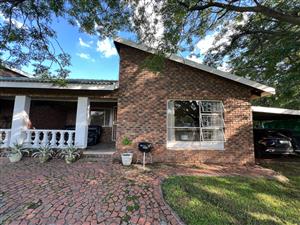 2 Bedroom Cottage available in Glen Austin!