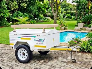 CHALLENGER TRAILER WITH ROOF-RACKS