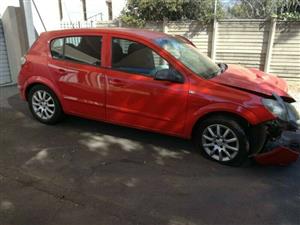 Opel Astra H Stripping for Spare Parts 