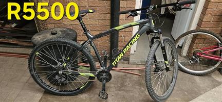 29" Titan Racing bike + indoor trailer