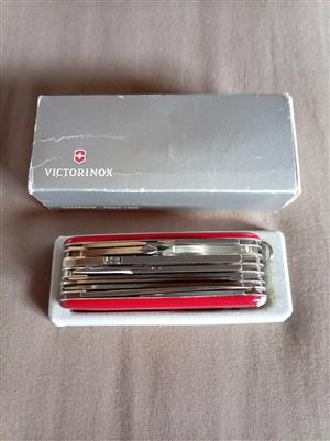  Victorinox Swiss Champ Army Knife