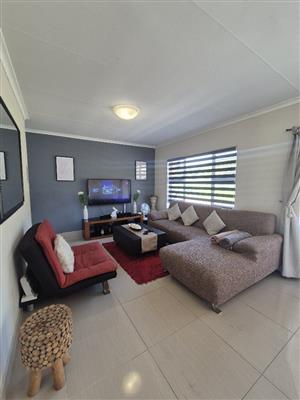 Beautiful 2-Bedroom Simplex to Rent in Shelly Beach