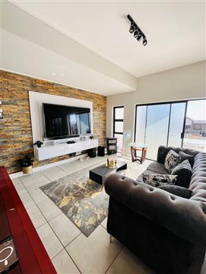 Apartment For Sale in Waterfall