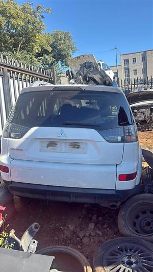 Various vehicles stripping for spares at Ezi Auto Spares 💨